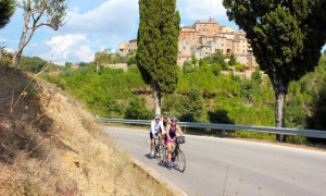 Women-Only-Bicycle-Tour-Tuscany-560x336